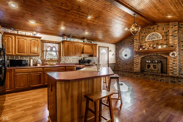 $415,000 | 3255 South Greensboro Pike, New Castle, IN 47362