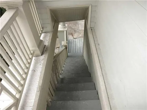 $1,600 | 2417 Napoleon Avenue, New Orleans, LA 70115