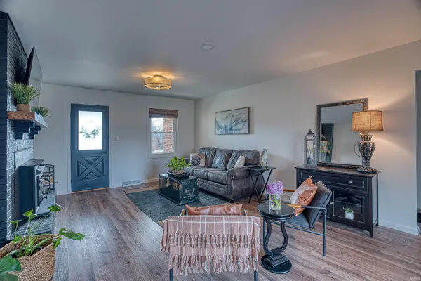 $475,000 | 1755 Brian Drive, Newburgh, IN 47630