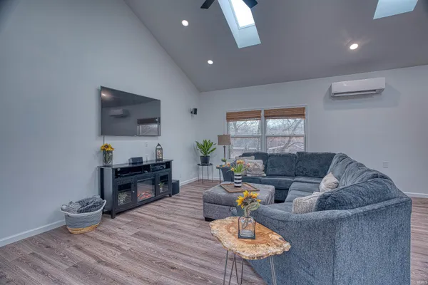 $475,000 | 1755 Brian Drive, Newburgh, IN 47630