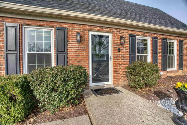$475,000 | 1755 Brian Drive, Newburgh, IN 47630