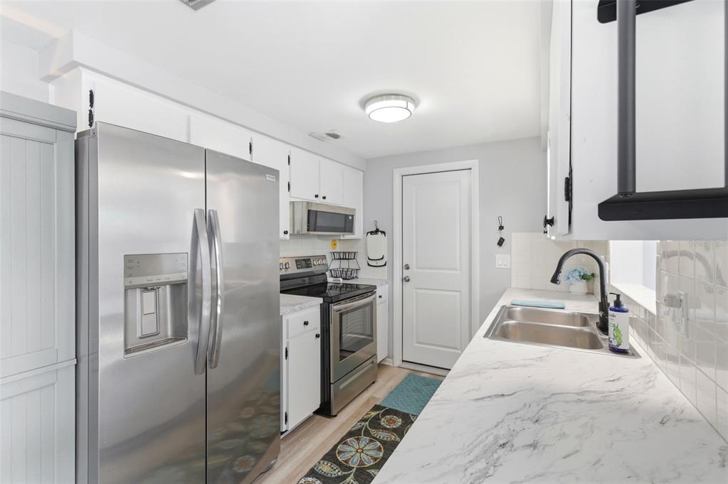 5115 Chet Drive New Port Richey, FL 34652 - Photo 13 of 75