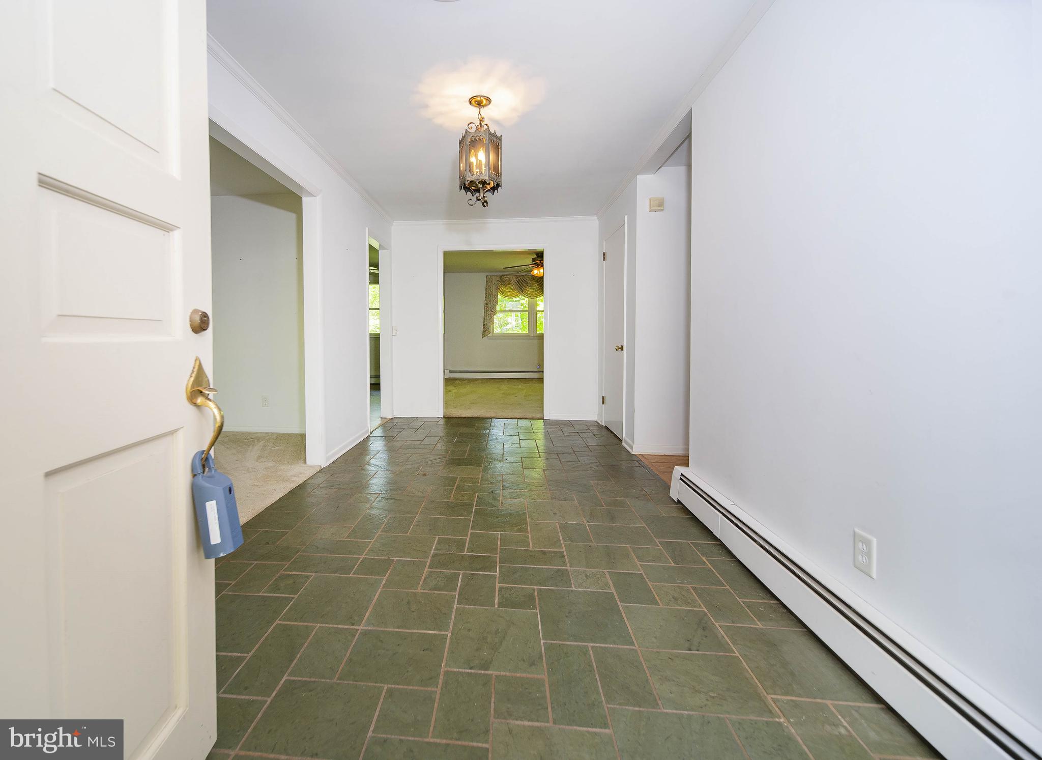13 Lamatan Road Newark, DE 19711 - Photo 4 of 26 Entry Foyer