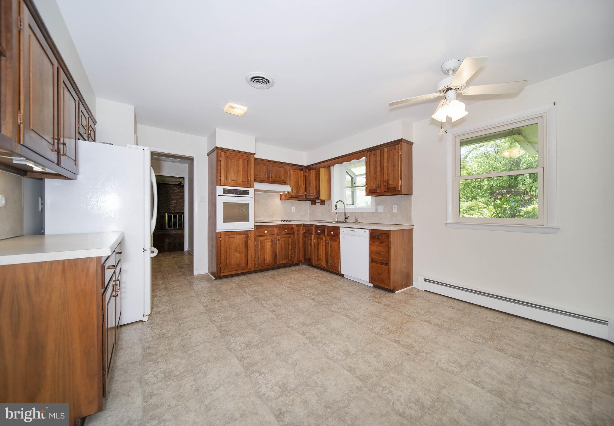 13 Lamatan Road Newark, DE 19711 - Photo 10 of 26 Kitchen