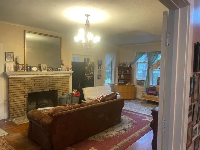 $695,000 | 635 Northeast 9th Avenue, Gainesville, FL 32601