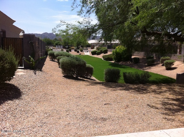 2625 East Pecan Road Phoenix, AZ 85040 - Photo 11 of 27 C:\fakepath\023-271272 - Community Green