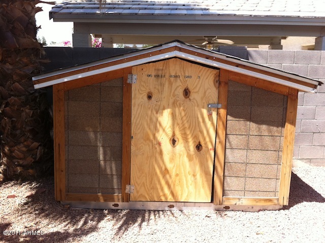 2625 East Pecan Road Phoenix, AZ 85040 - Photo 10 of 27 C:\fakepath\023-271272 - Backstorage