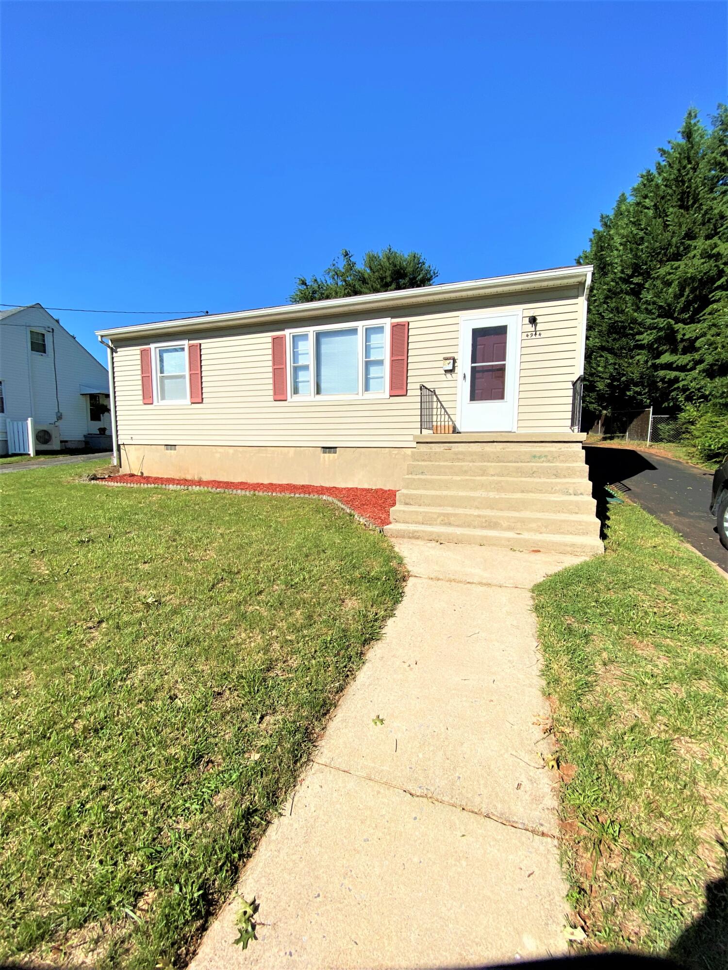 4944 Hazelridge Road Northwest Roanoke, VA 24012 - Photo 19 of 20 exterior