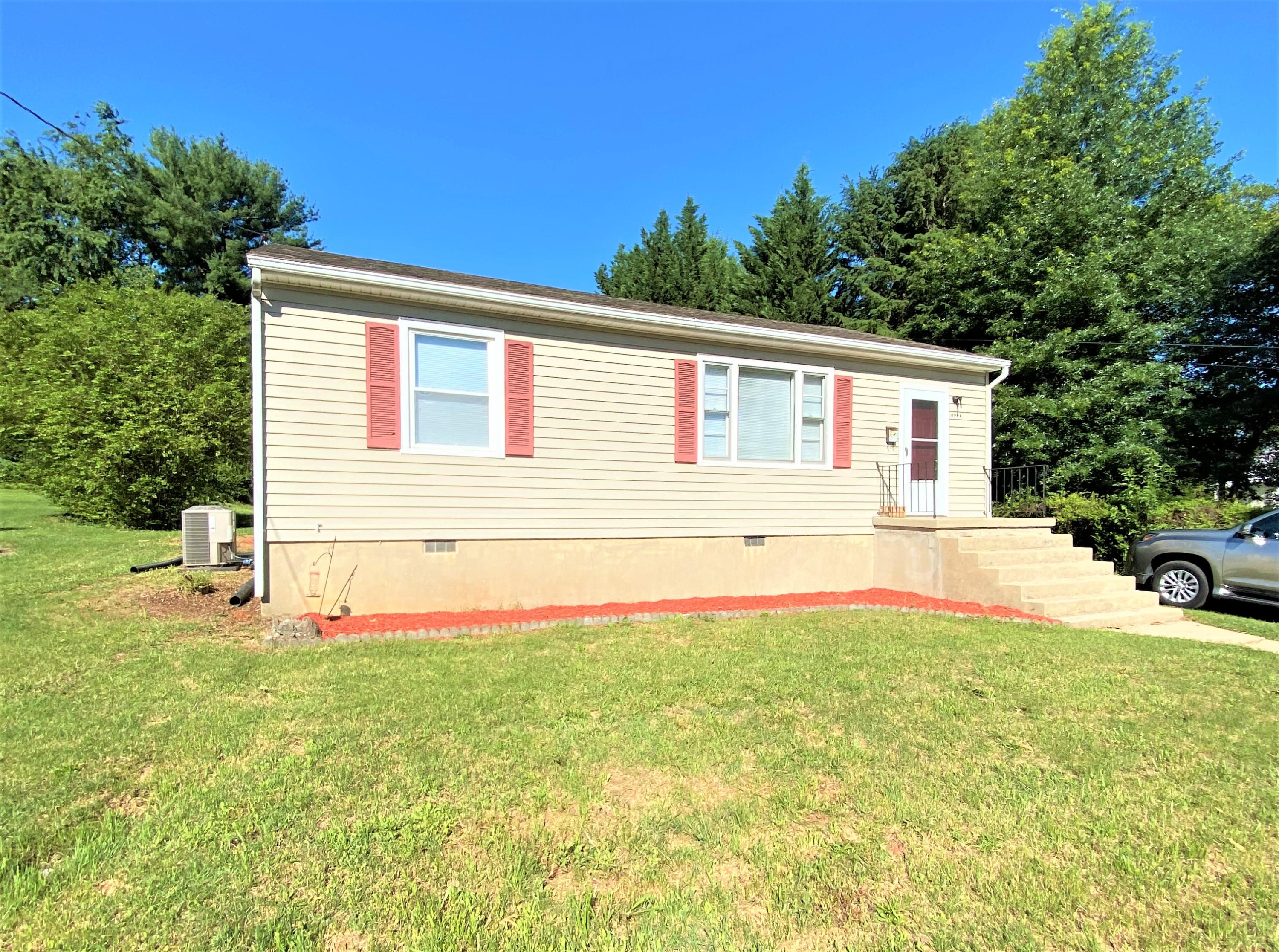 4944 Hazelridge Road Northwest Roanoke, VA 24012 - Photo 20 of 20 cute as a button