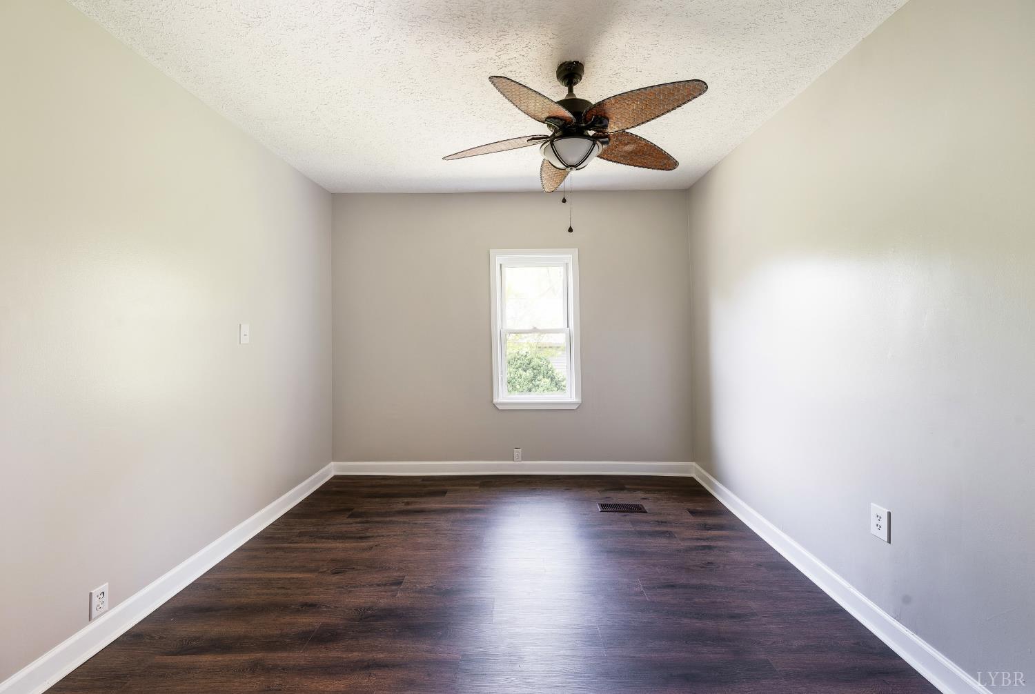 702 13th Street Altavista, VA 24517 - Photo 13 of 44