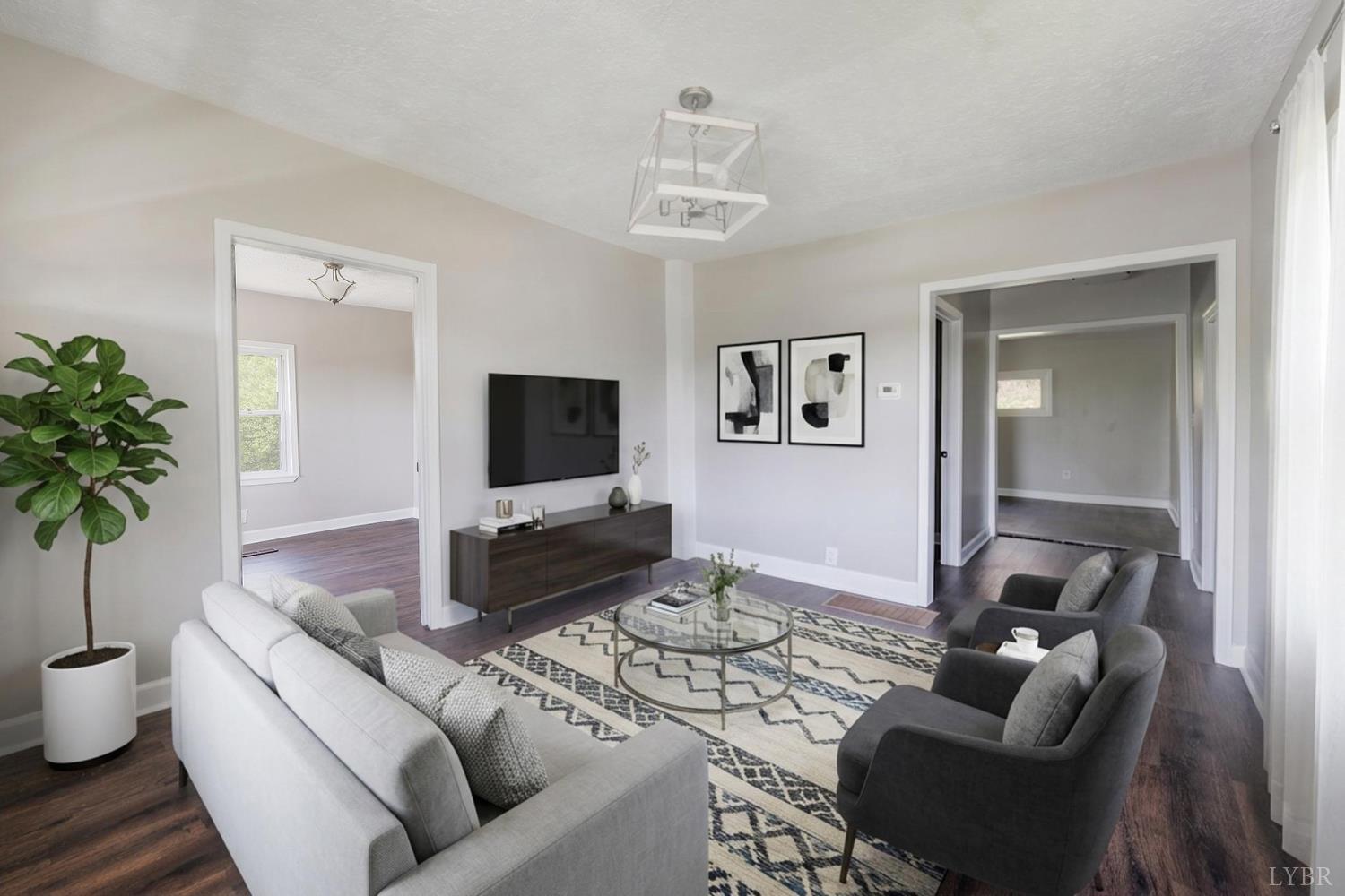 702 13th Street Altavista, VA 24517 - Photo 4 of 44 Photo has been virtually staged