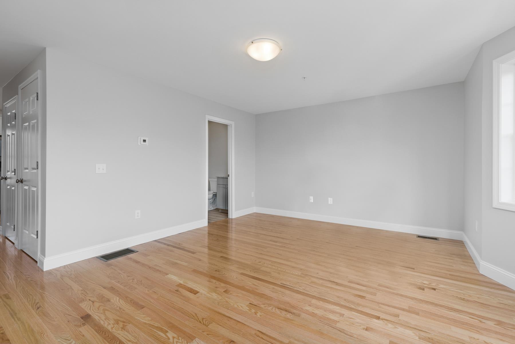 601 Old Wellington Road, Unit E Manchester, NH 03104 - Photo 11 of 14 Gallery Image 11