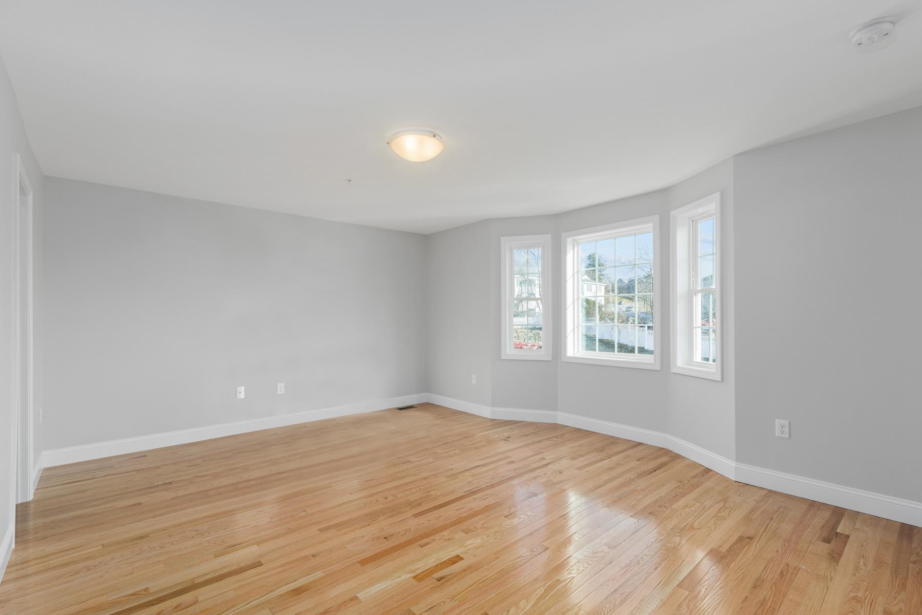 601 Old Wellington Road, Unit E Manchester, NH 03104 - Photo 12 of 14 Gallery Image 12