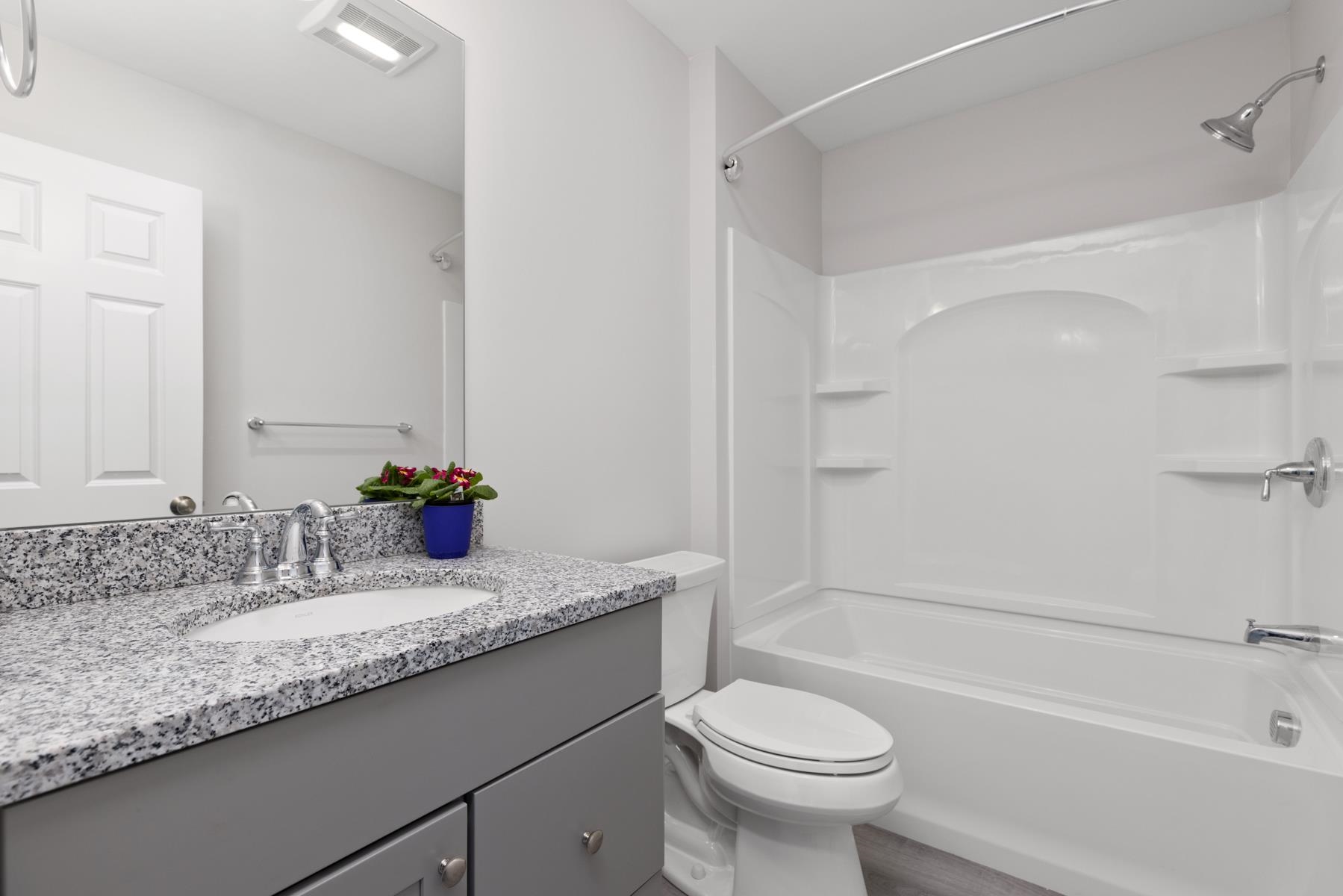 601 Old Wellington Road, Unit E Manchester, NH 03104 - Photo 4 of 14 Gallery Image 4