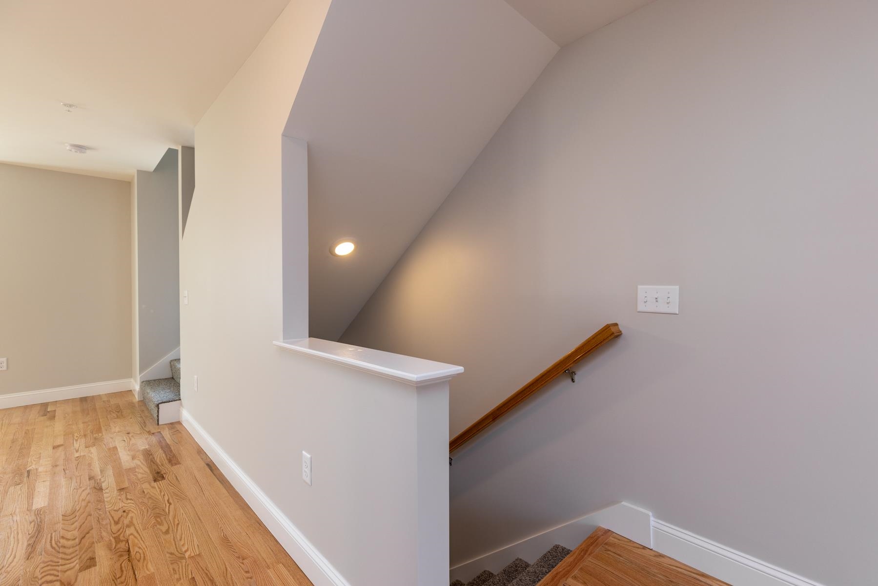 601 Old Wellington Road, Unit E Manchester, NH 03104 - Photo 9 of 14 Gallery Image 9