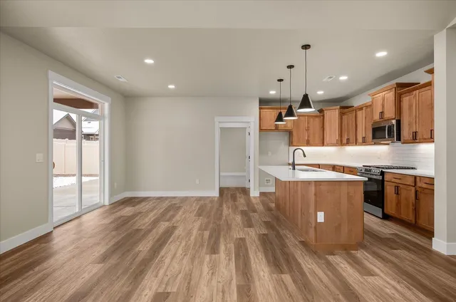 $709,990 | 18097 North Morton Drive, Colbert, WA 99005