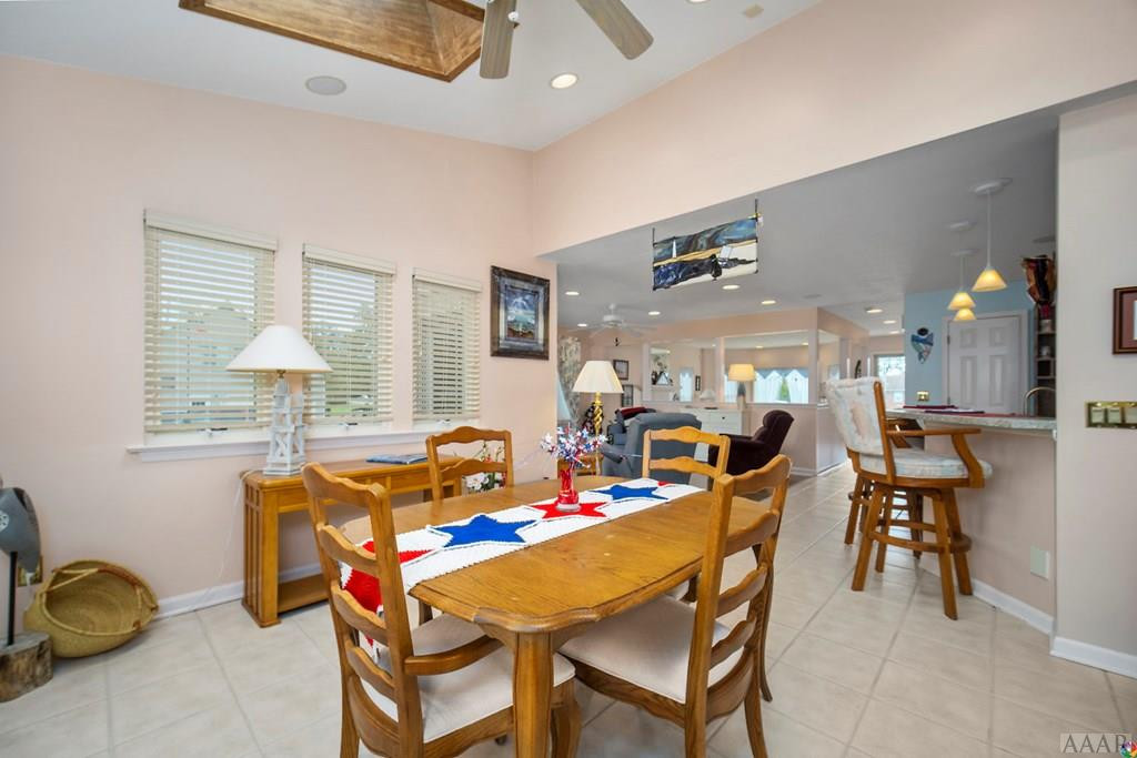 218 Brumsey Road Currituck, NC 27929 - Photo 14 of 35 Dining and breakfast bar