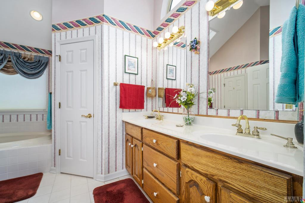 218 Brumsey Road Currituck, NC 27929 - Photo 18 of 35 Dual vanities & jetted tub