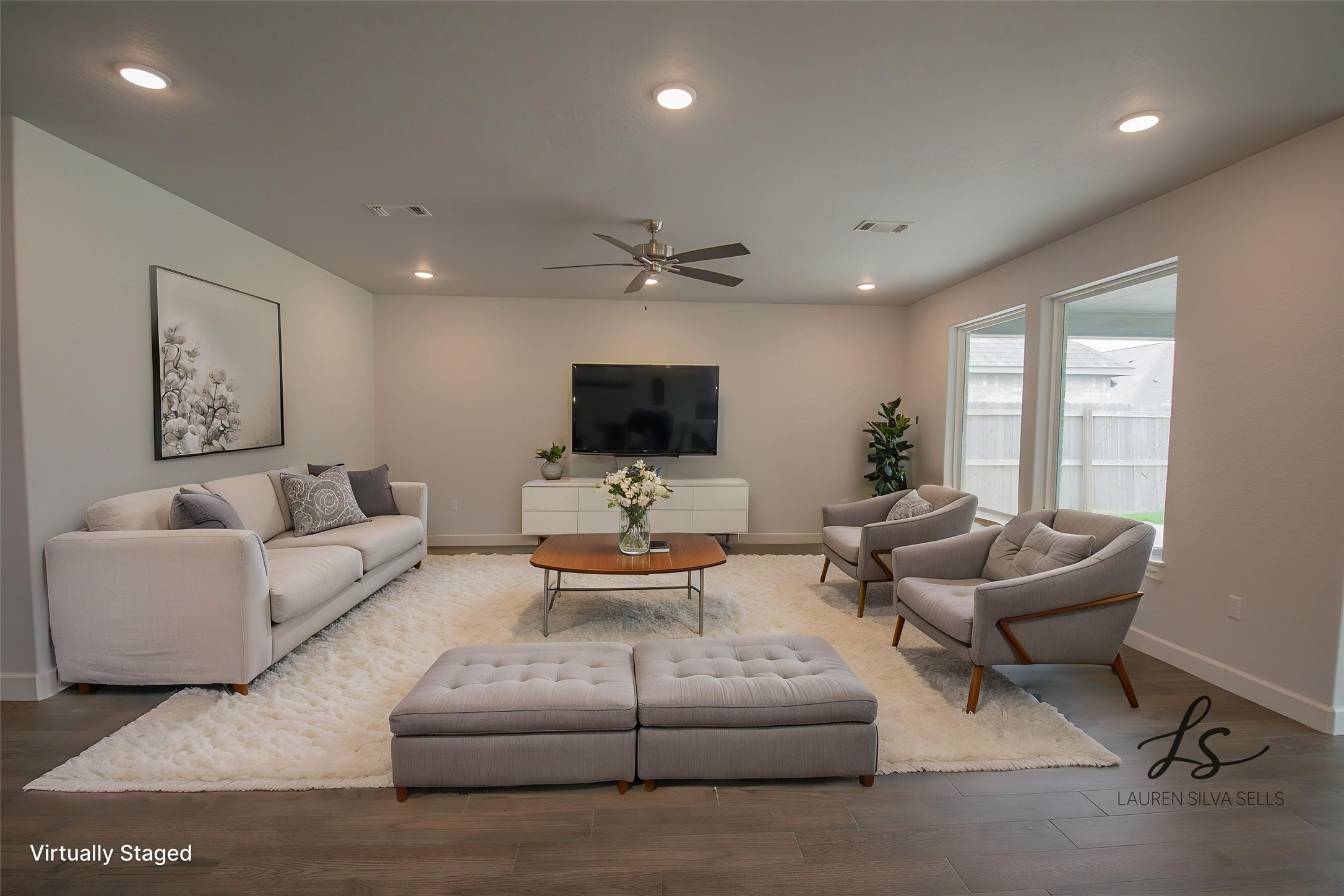16 Greystone Court Angleton, TX 77515 - Photo 9 of 43 Gallery Image 9