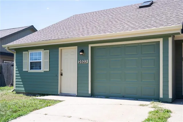 $179,500 | 2523 Morningside Drive, Lawrence, KS 66047