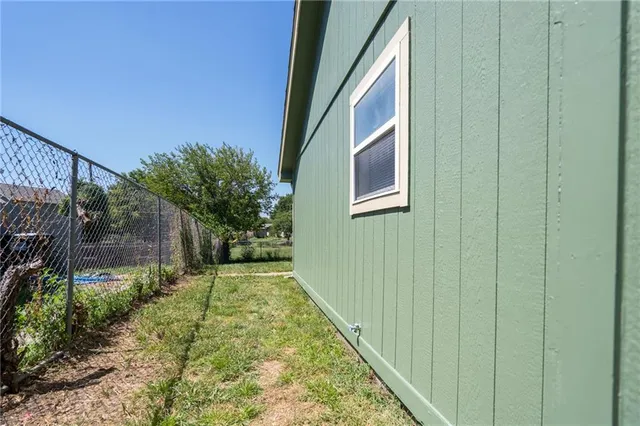 $179,500 | 2523 Morningside Drive, Lawrence, KS 66047