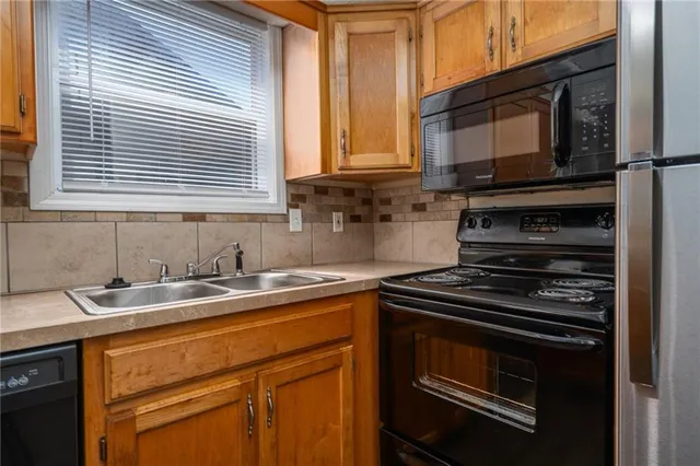 $179,500 | 2523 Morningside Drive, Lawrence, KS 66047