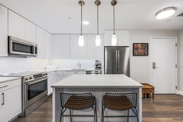 $900,000 | 771 Harrison Avenue, Unit 410, Boston, MA 02118