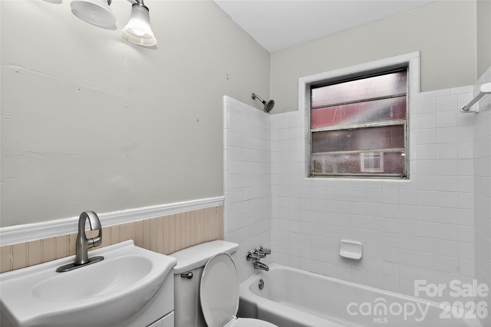 517 Grandin Road Charlotte, NC 28208 - Photo 6 of 33