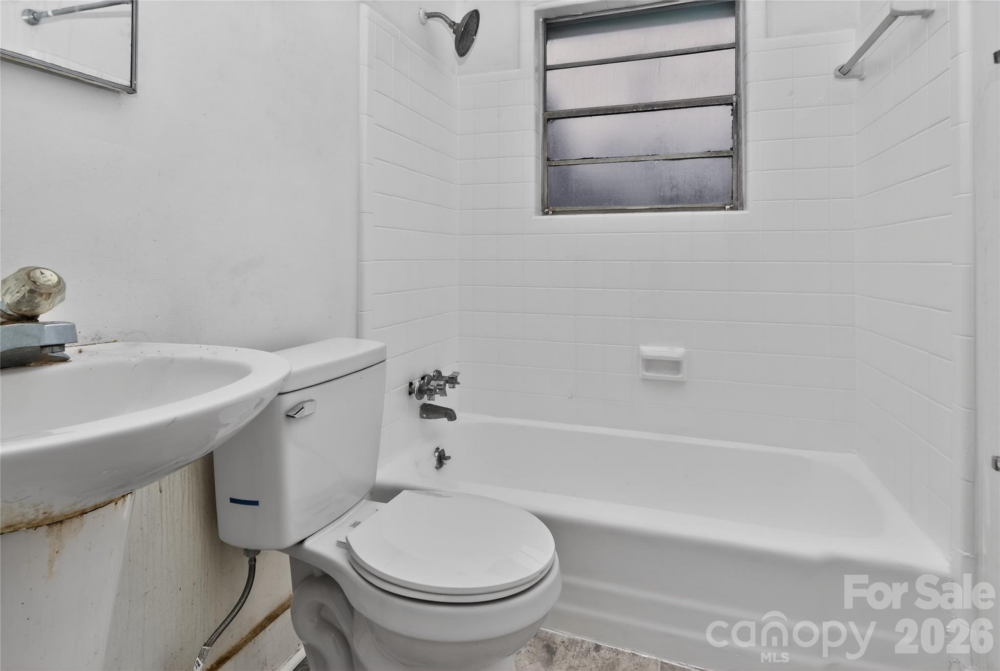 517 Grandin Road Charlotte, NC 28208 - Photo 8 of 33