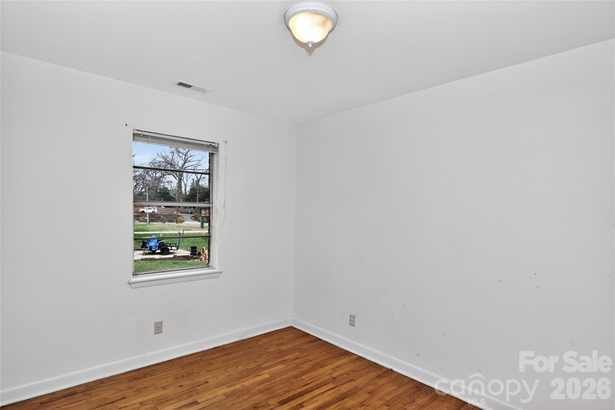 517 Grandin Road Charlotte, NC 28208 - Photo 10 of 33