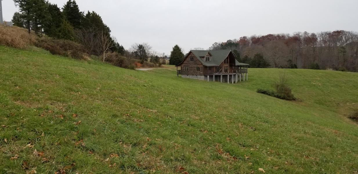124 Cow Poke Lane Rutledge, TN 37861 - Photo 3 of 7 20181210152417618816000000-o