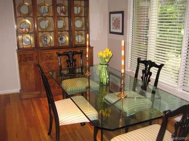 246 Stephens Road Grosse Pointe, MI 48236 - Photo 5 of 25 5