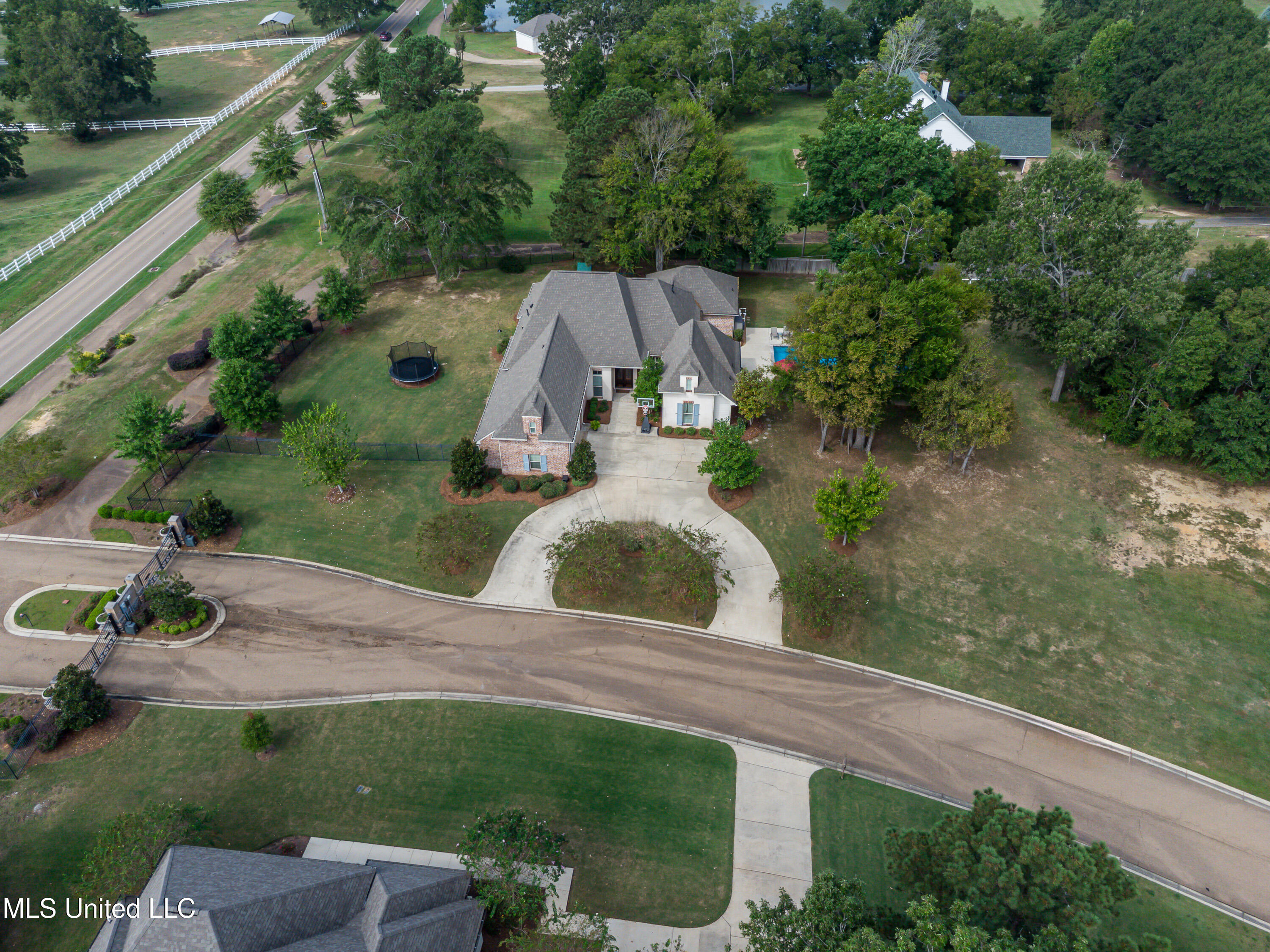 103 Ridgetop Circle Flowood, MS 39232 - Photo 85 of 87 03 Ridgetop Cir drone-12