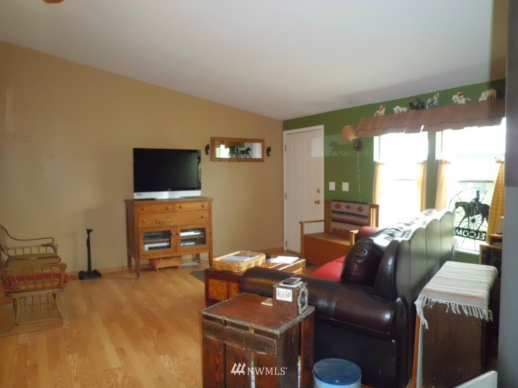 2062 South Bank Road Oakville, WA 98568 - Photo 5 of 25