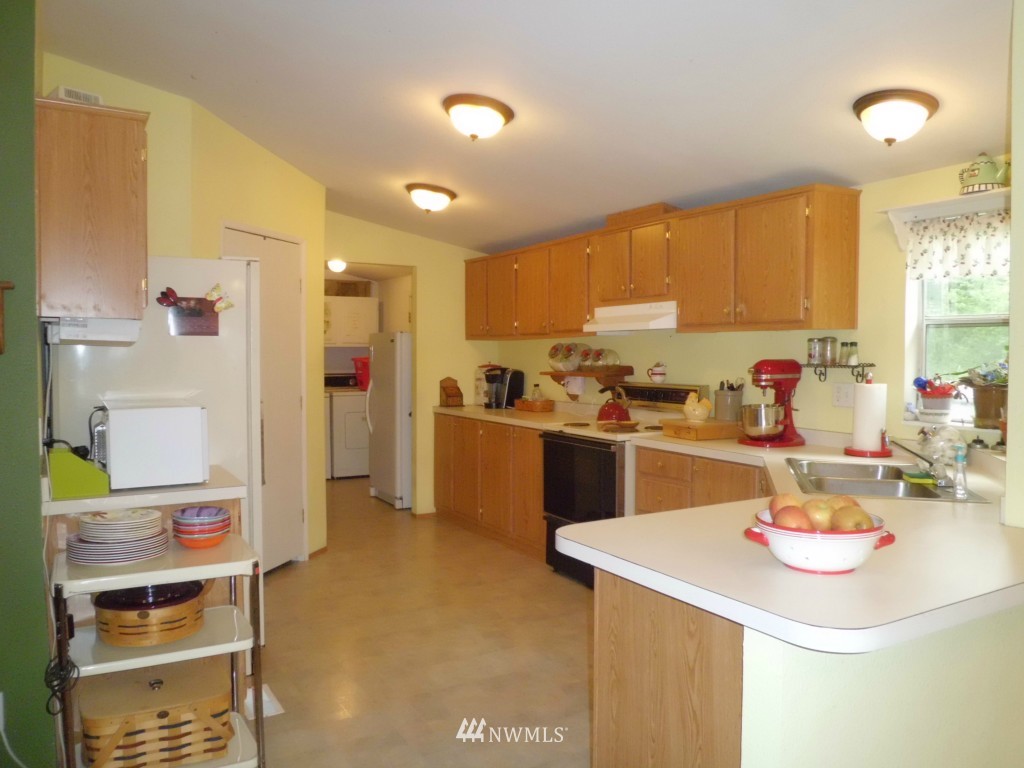 2062 South Bank Road Oakville, WA 98568 - Photo 7 of 25