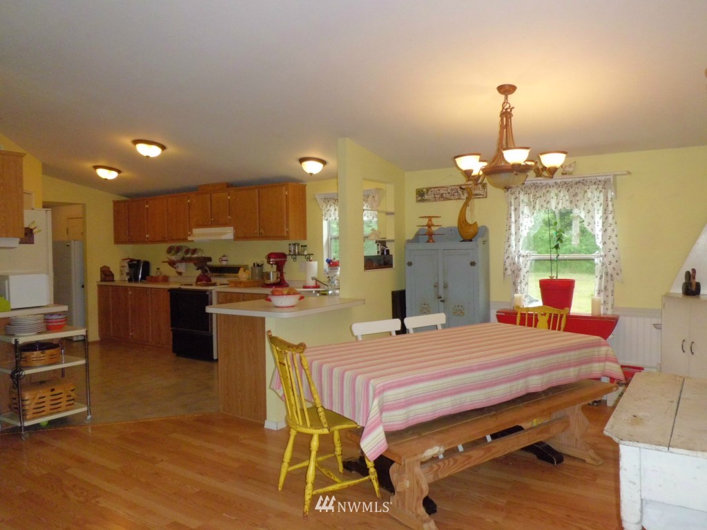 2062 South Bank Road Oakville, WA 98568 - Photo 8 of 25