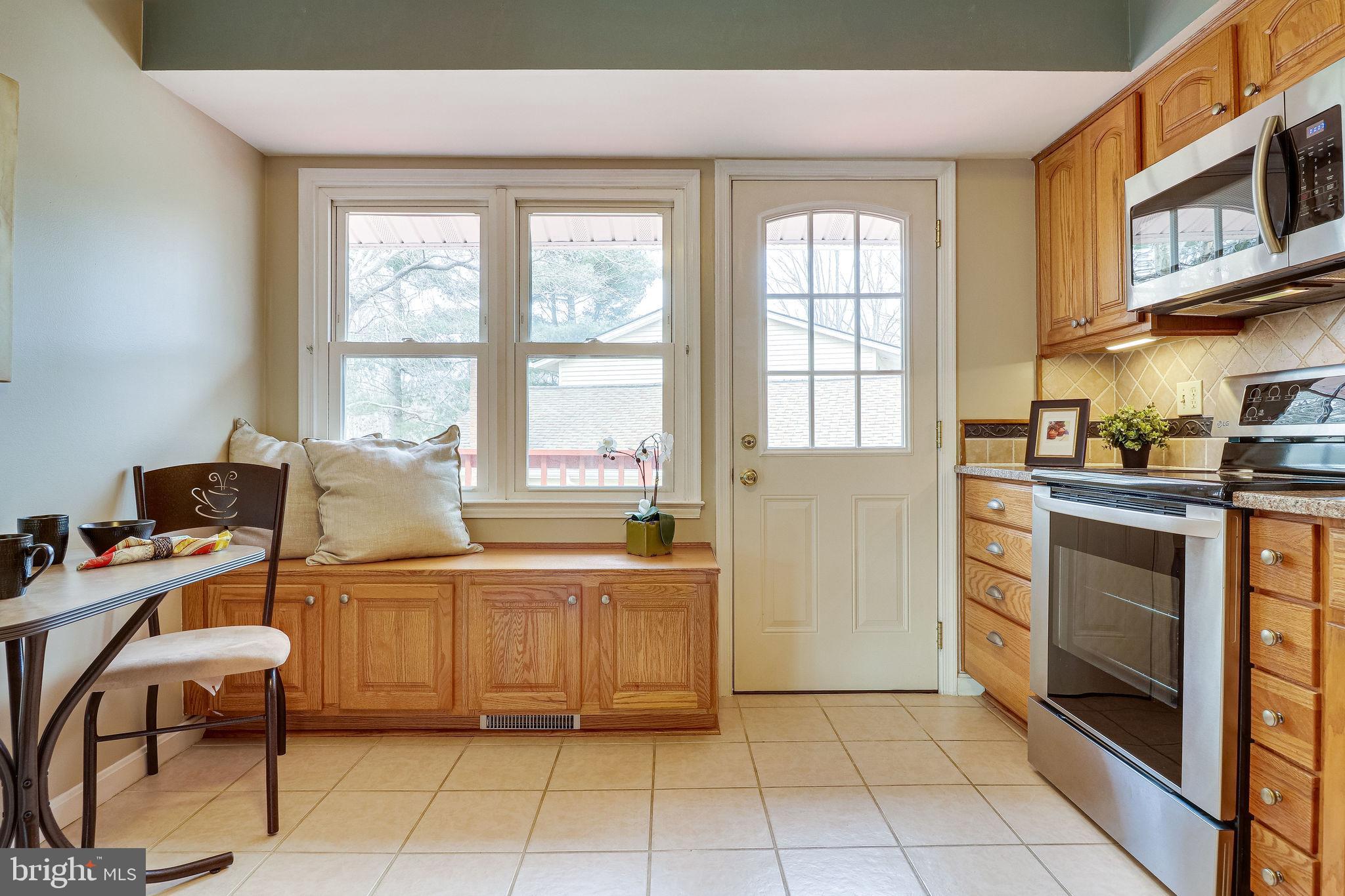 9105 Rothery Court Springfield, VA 22153 - Photo 22 of 86 Plenty of moving around room