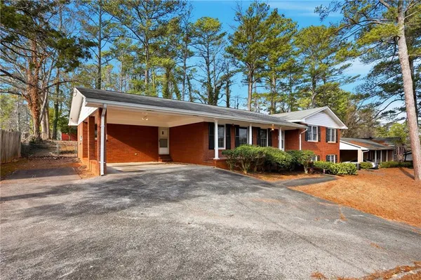 $2,000 | 4165 Williamsburg Drive, Atlanta, GA 30337