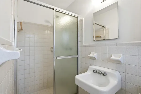 $2,000 | 4165 Williamsburg Drive, Atlanta, GA 30337