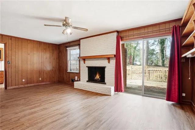 $2,000 | 4165 Williamsburg Drive, Atlanta, GA 30337