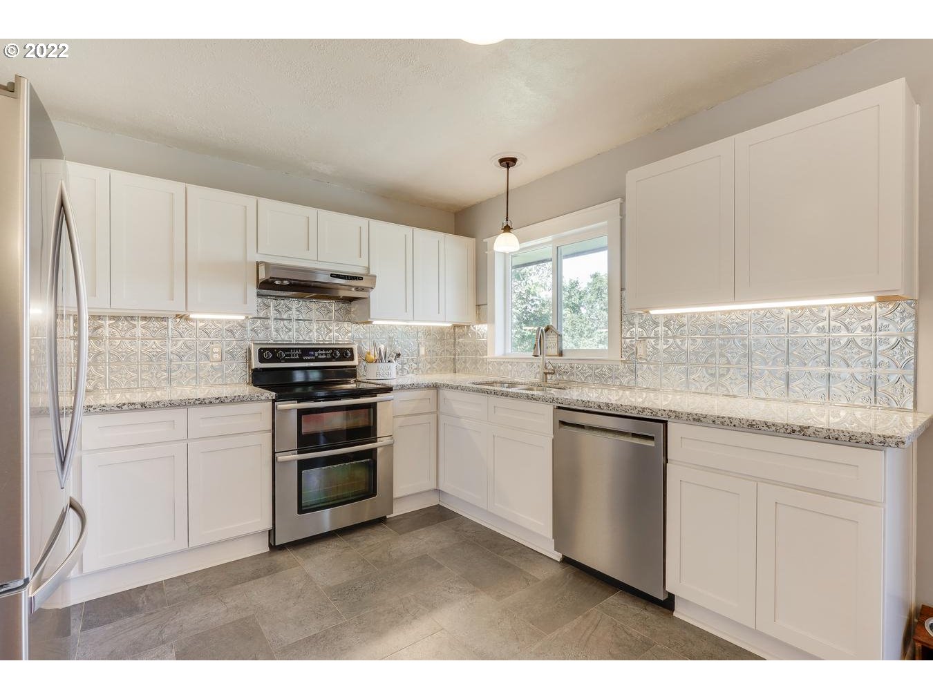21229 South Ridgeway Lane Oregon City, OR 97045 - Photo 13 of 32 Gallery Image 13