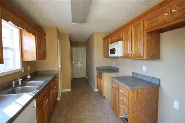 1202 East End Road Manchester, TN 37355 - Photo 4 of 16 Gallery Image 4