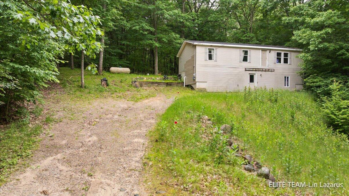 6718 Schmeid Road Lakeview, MI 48850 - Photo 39 of 58