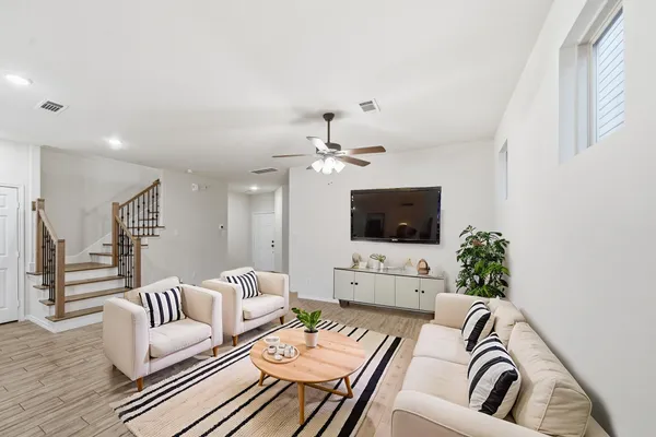 $2,750 | 8663 Cedardale Park Drive, Houston, TX 77063