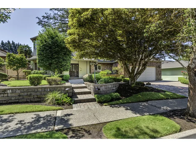 $714,900 | 10284 Southwest Susquehanna Drive, Tualatin, OR 97062