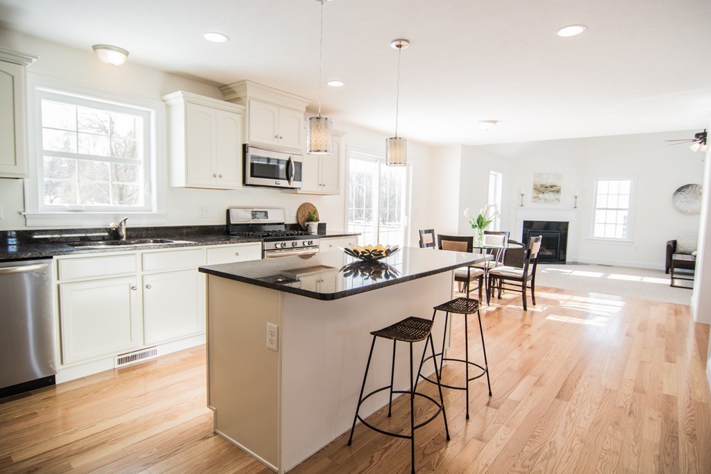 245 Wheeler Road Dracut, MA 01826 - Photo 5 of 14