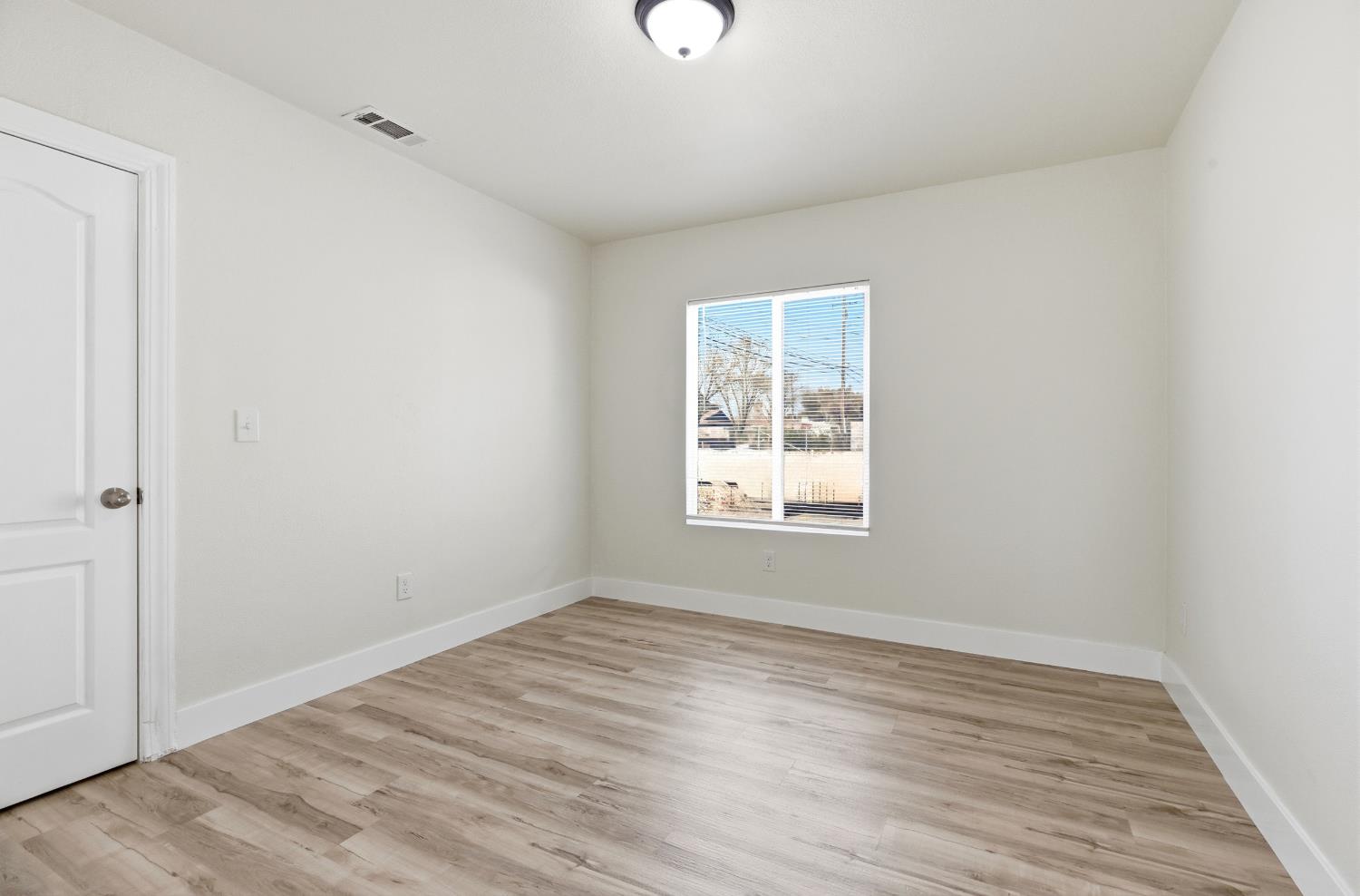 821 Sutter Avenue Modesto, CA 95351 - Photo 15 of 26