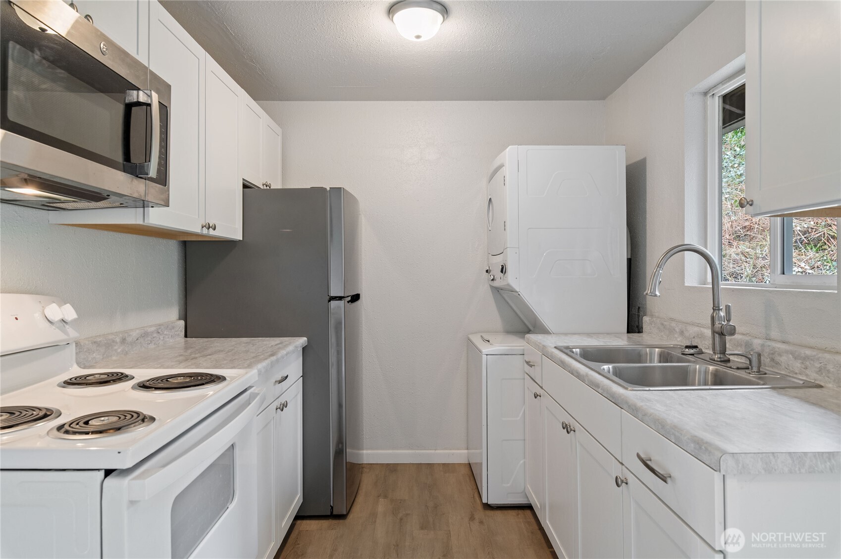 3224 Halverson Avenue Bremerton, WA 98310 - Photo 11 of 31