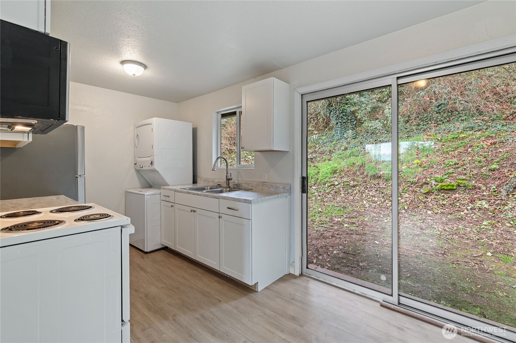 3224 Halverson Avenue Bremerton, WA 98310 - Photo 10 of 31