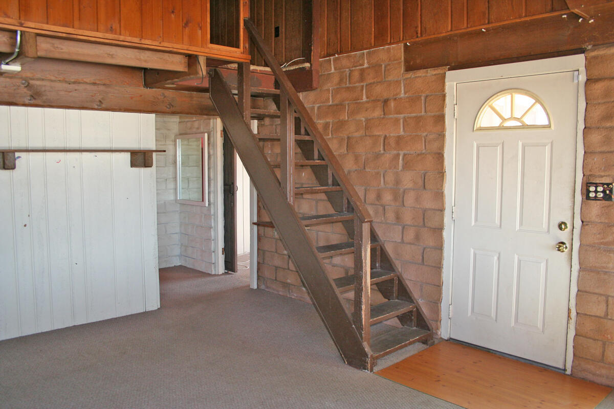 15040 Hawk Drive Lake Elizabeth, CA 93532 - Photo 13 of 27 loft stairs
